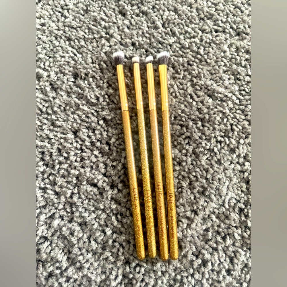 Luxie set of 4 brushes